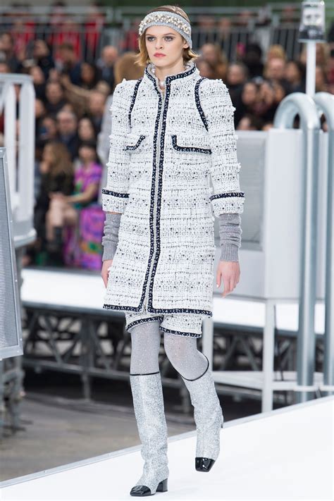 kerstcollectie chanel 2017|Chanel fall 2017 dress.